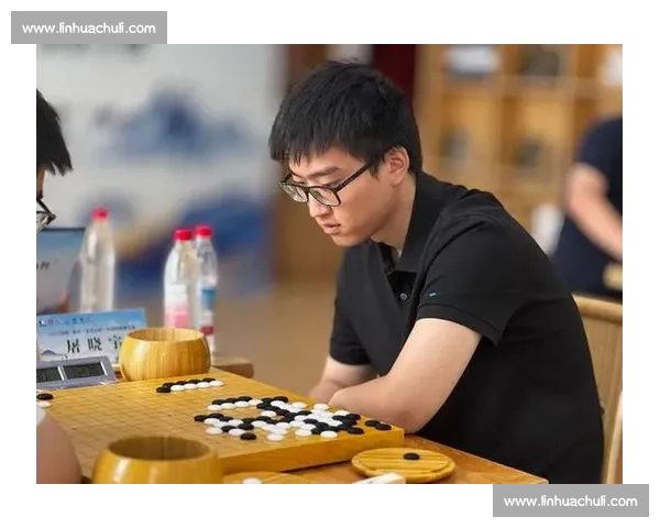 围甲第三轮王星昊逆转屠晓宇,许皓鋐弃子制胜;围乙朴文垚爆冷负赖均辅 围甲第三轮王星昊逆转屠晓宇,许皓鋐弃子制胜;围乙朴文垚爆冷负赖均辅