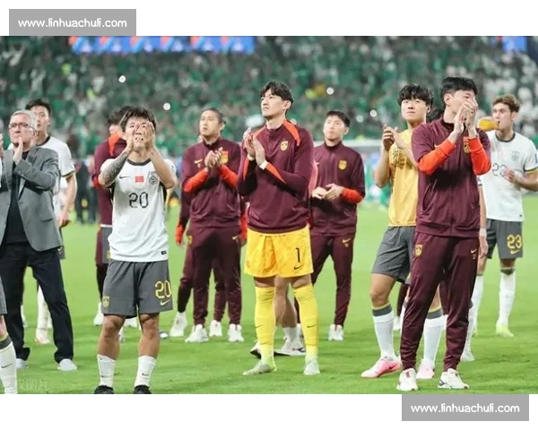 国足迎战中国香港:客队剑指破门保平,边路对决暗藏玄机 国足迎战中国香港:客队剑指破门保平,边路对决暗藏玄机