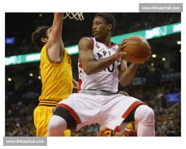 三冠王欧阳锋巧破波兰悍将 逆袭 K1MAX 八强创历史 三冠王欧阳锋巧破波兰悍将 逆袭 K1MAX 八强创历史