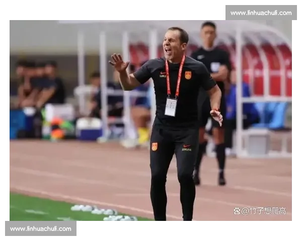 国足帅位争夺战白热化！久尔杰维奇临危受命剑指东亚杯