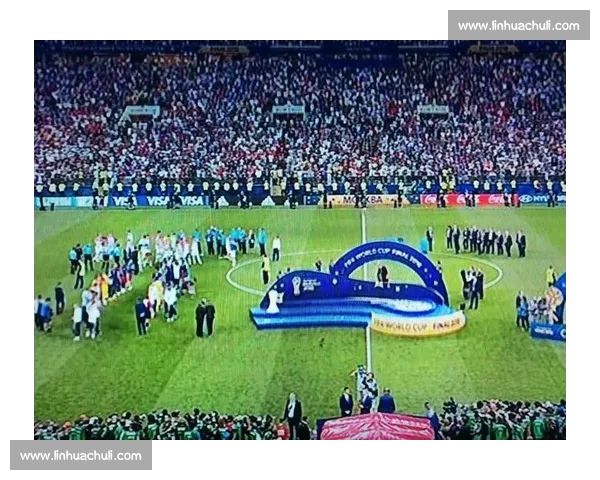 历史的车轮滚滚向前，世界杯冠亚军的更迭，映照着足球的变迁